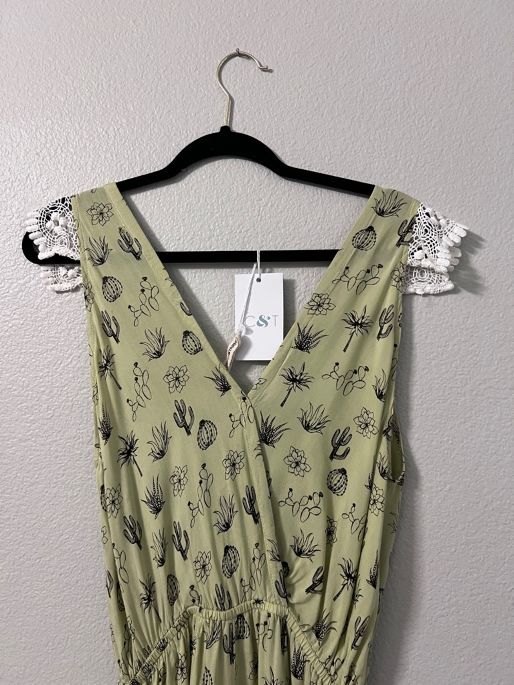 Romper Light Green Lace Trim - Picture 4 of 6